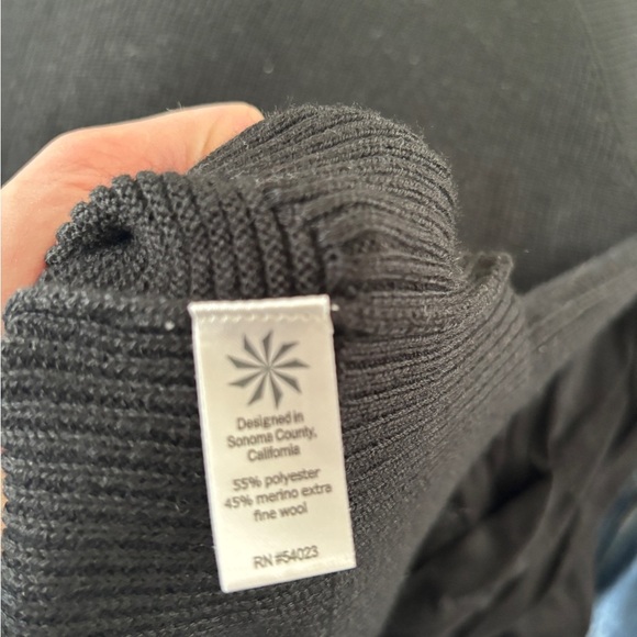 Athleta black womens v neck sweater size medium - Picture 4 of 4